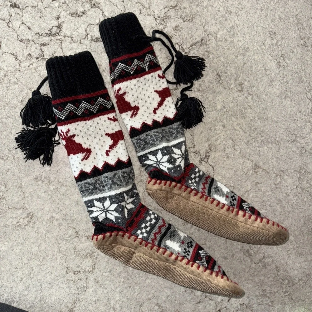 Womens Thick Knit Slipper Socks High Christmas Trees Reindeer Snowflakes Pom Pom